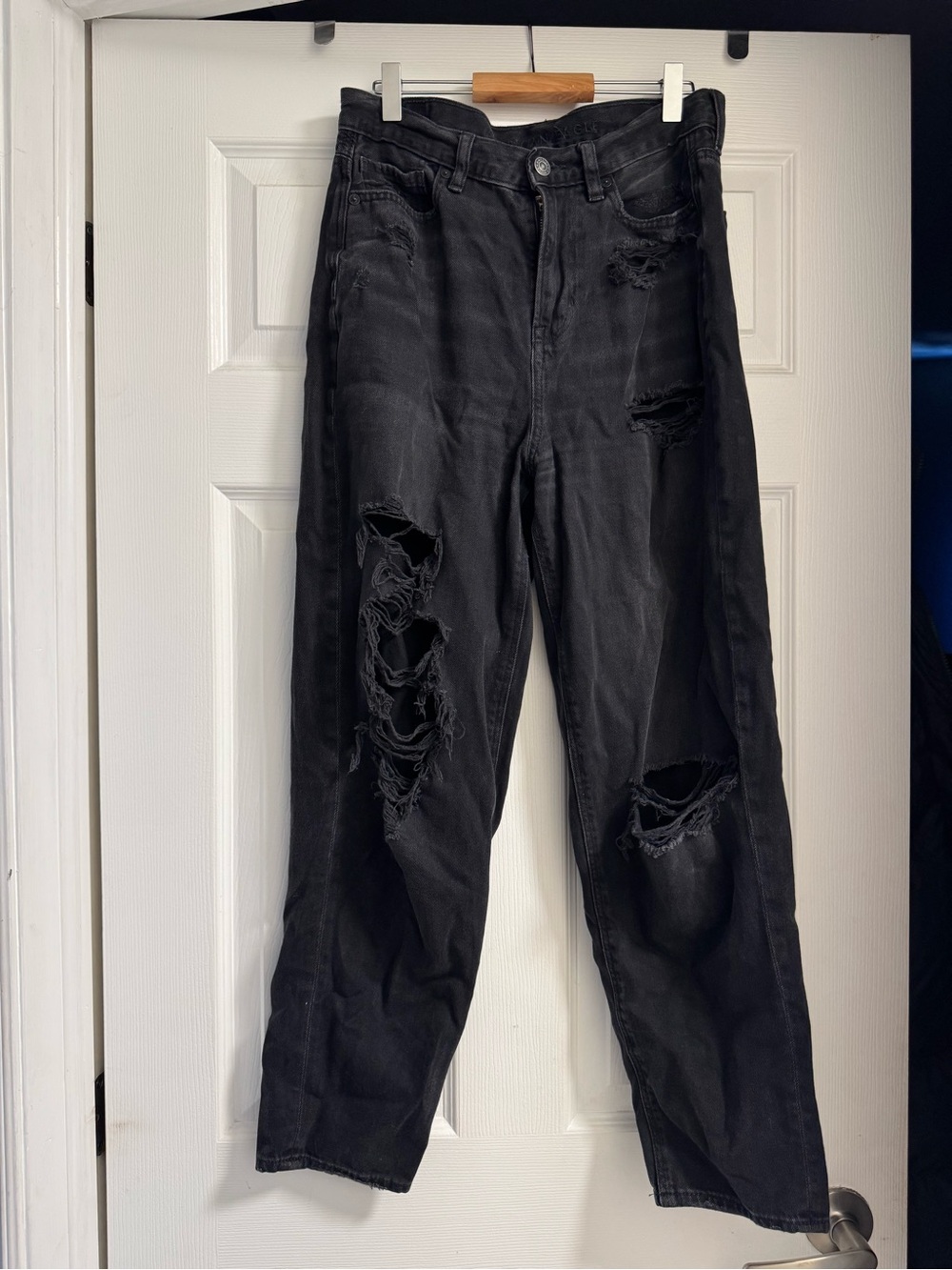American Eagle Black Ripped Jeans